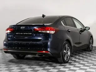 Kia  3