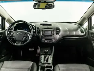 Kia  6