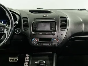 Kia  8