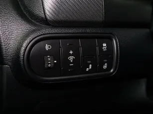 Kia  9
