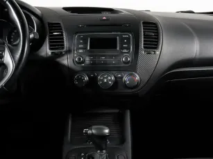 Kia  12