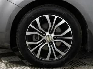 Kia  7