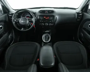 Kia  8