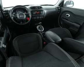 Kia  9