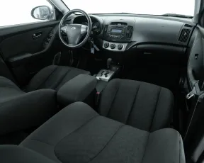 Hyundai  10