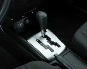 Hyundai  12