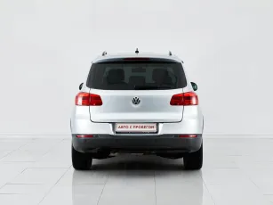 Volkswagen  6