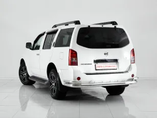 Nissan  5