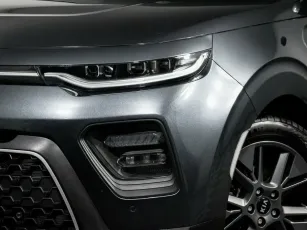 Kia  7