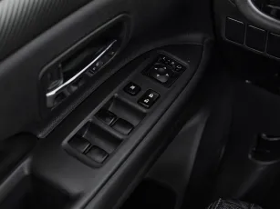 Mitsubishi  16