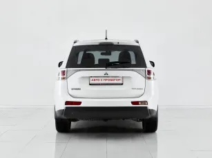 Mitsubishi  6