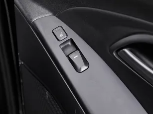 Hyundai  12