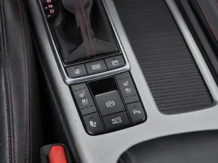 Kia  17