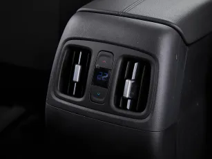 Hyundai  12