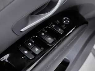 Hyundai  15