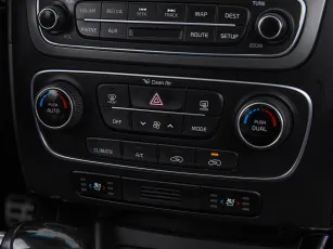 Kia  15