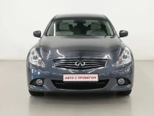 Infiniti  2