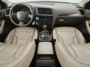 Audi  8