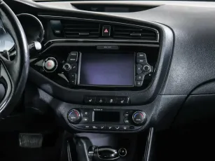 Kia  8