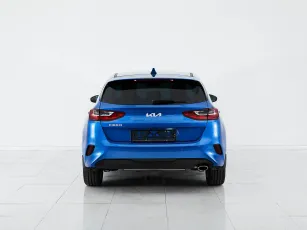 Kia  6
