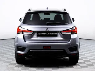 Mitsubishi  4