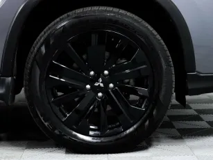 Mitsubishi  6