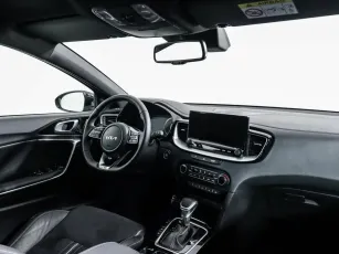 Kia  10
