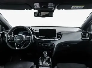 Kia  11