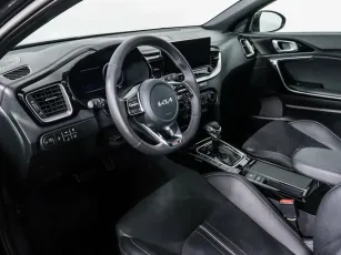 Kia  12