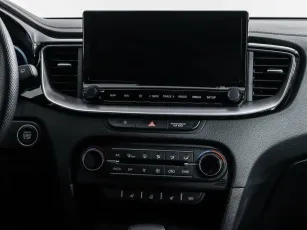 Kia  13