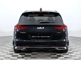 Kia  6