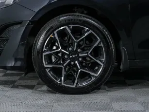 Kia  8