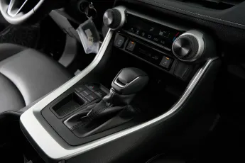 Toyota  19