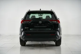 Toyota  6