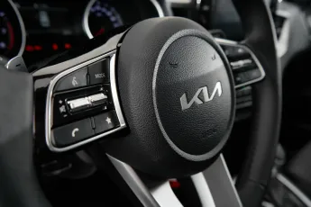 Kia  13