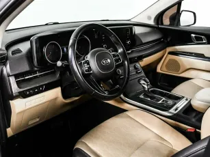 Kia  9