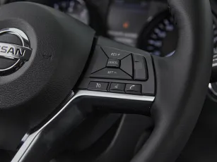 Nissan  19