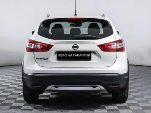 Nissan  4