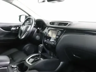 Nissan  5