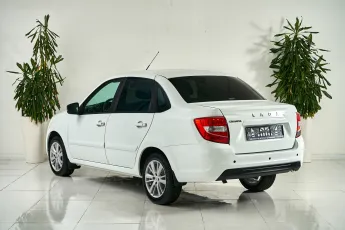 Lada (ВАЗ)  4