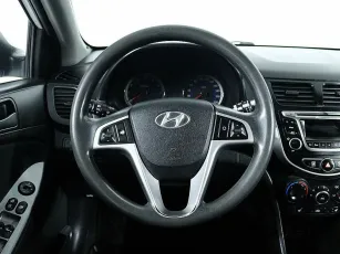 Hyundai  10