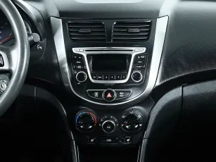Hyundai  11