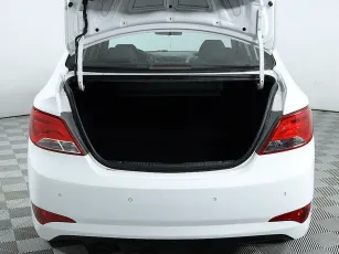 Hyundai  13