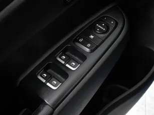 Kia  11