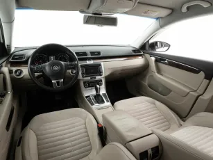Volkswagen  9