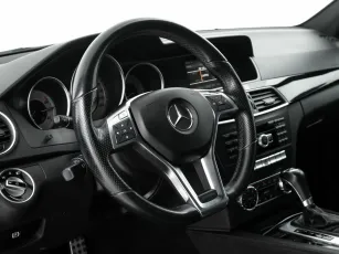 Mercedes-Benz  9