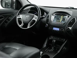Hyundai  10