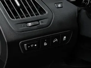 Hyundai  13