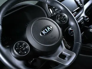 Kia  9