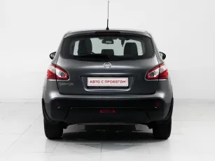 Nissan  6